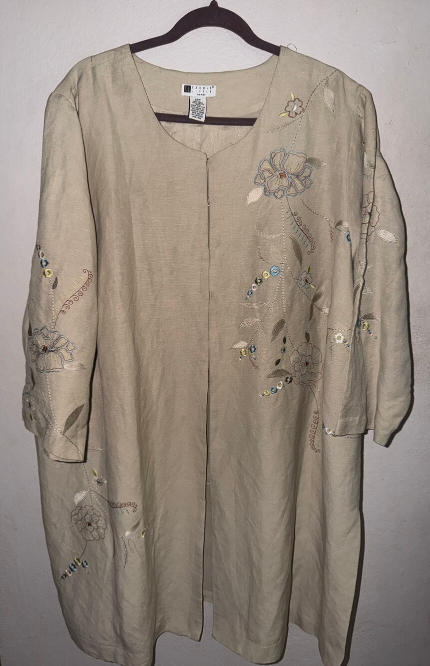 Carole Little Woman Embroidered Linen Blend Long Jacket 24W